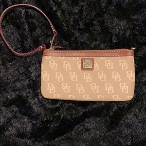 D&B wristlet